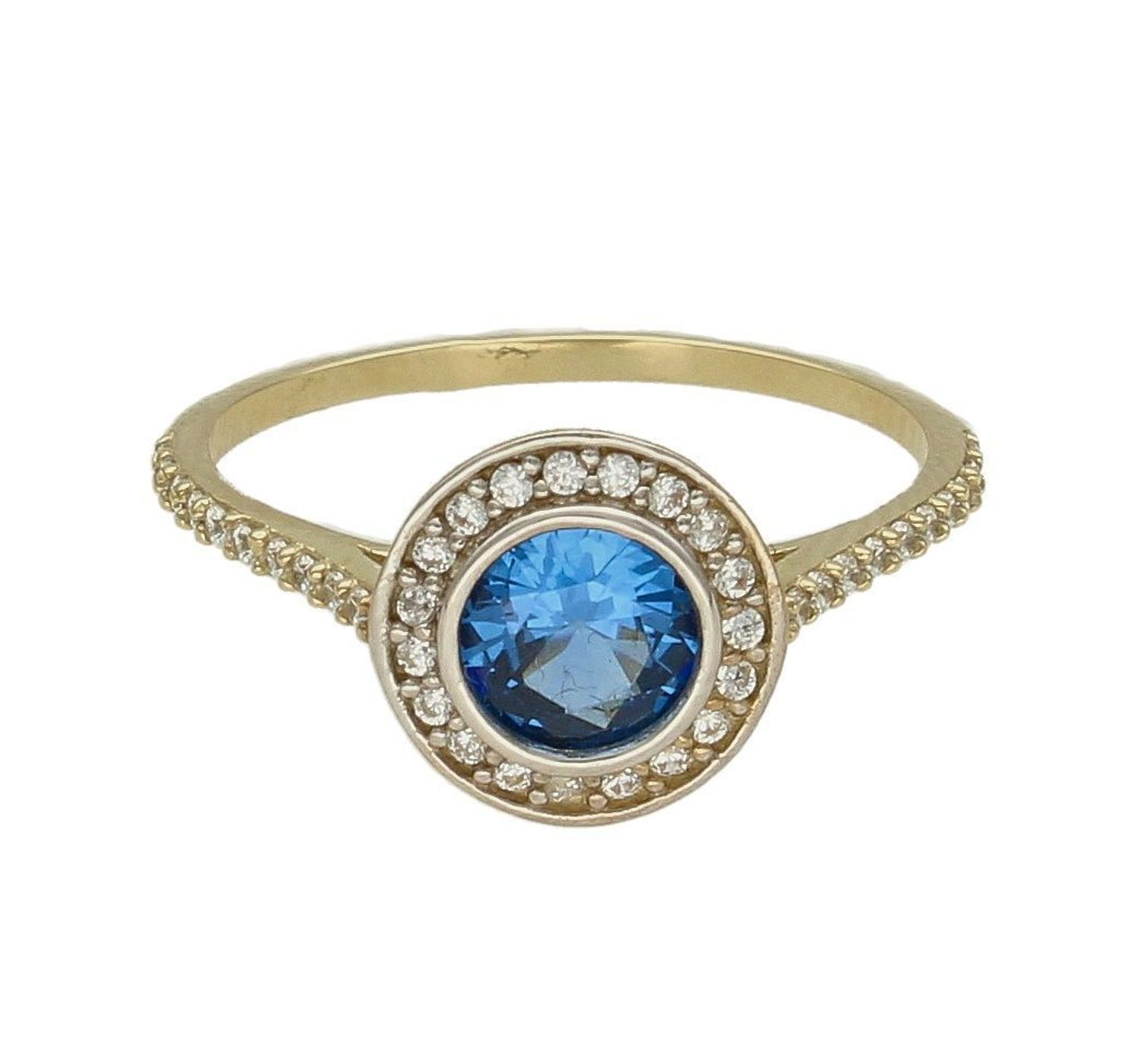 Złoty pierścionek 585 z akwamarynem PI 3548K. Pierścionek został wykonany z najwyższej jakości złota próby 333. Waga pierścionka wynosi około 1,38 gram. Pierścionek został ozdobiony kamieniami naturalnymi o modnym ułożeniu (.jpg